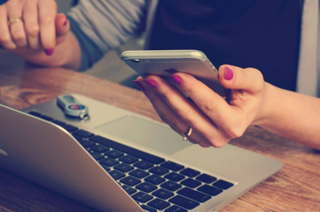 LinkedIn ou Facebook Ads : où devez-vous concentrer votre budget ?